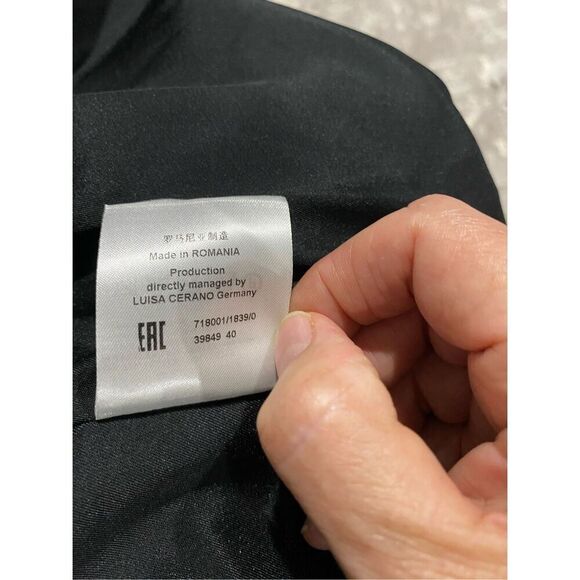 Size 14, Luisa Cerano black dress, zipper detail on the sides & 2 zip pockets. - Picture 11 of 11